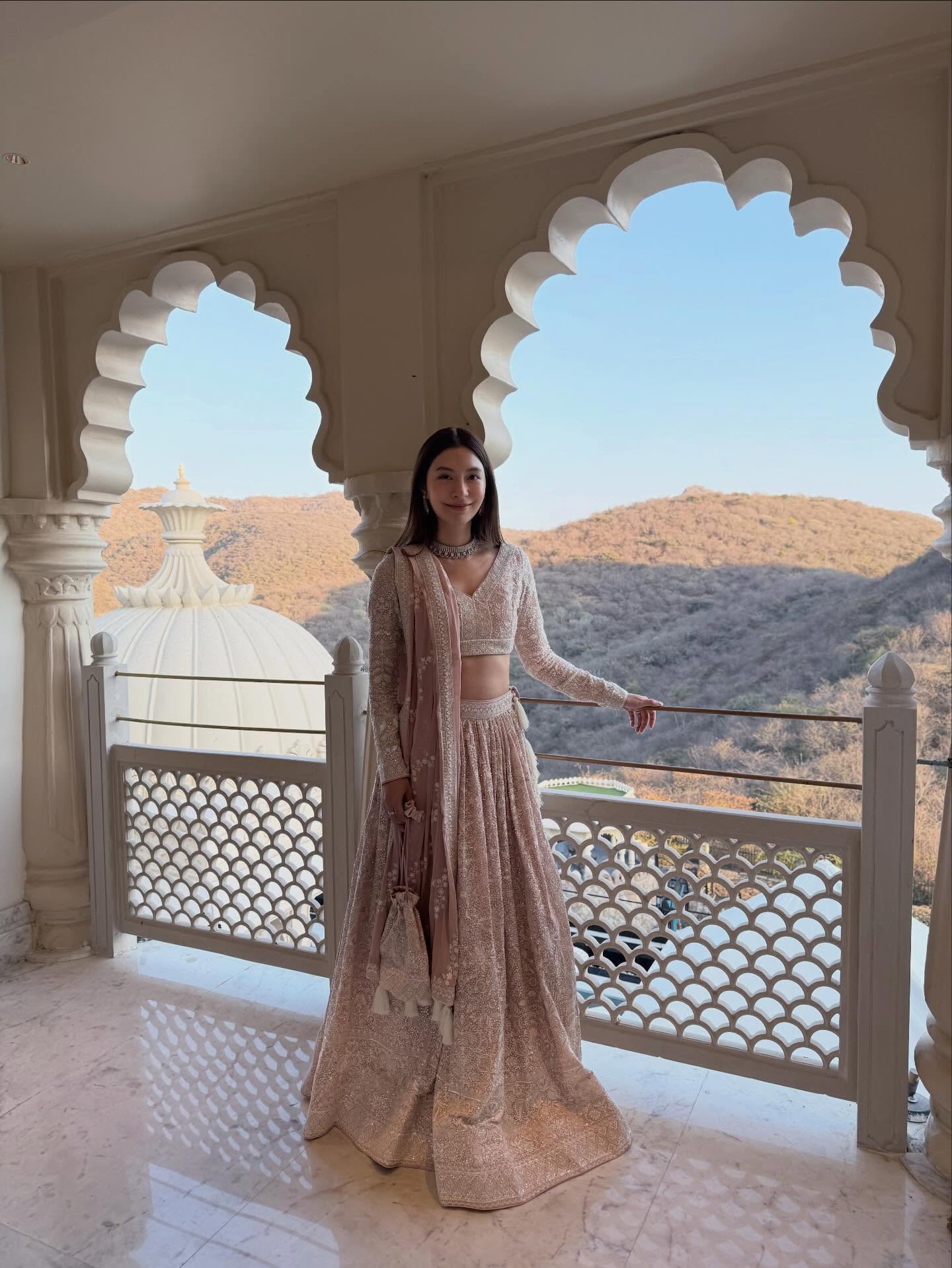 มิว - นิษฐา จิรยั่งยืน