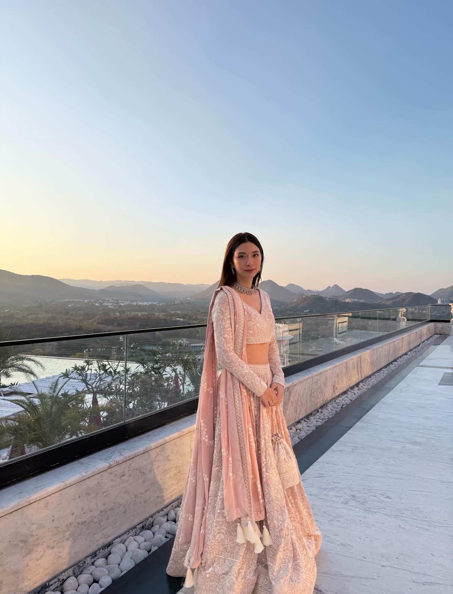 มิว - นิษฐา จิรยั่งยืน