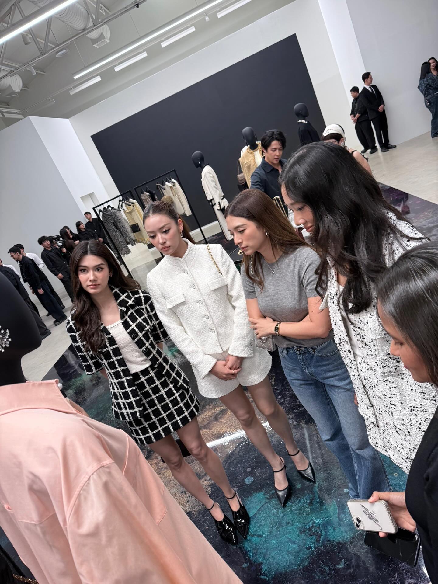 มิว - นิษฐา จิรยั่งยืน