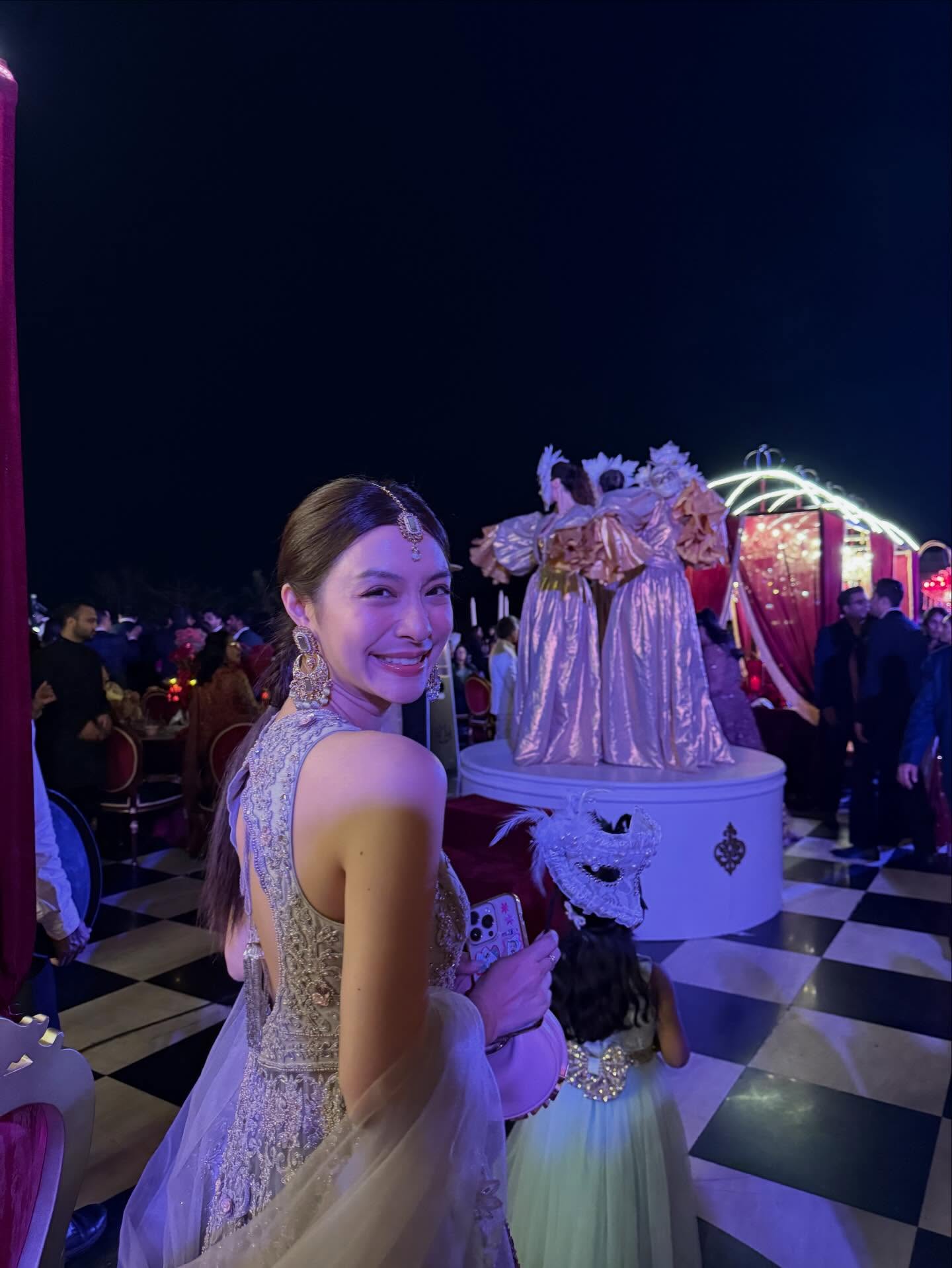 มิว - นิษฐา จิรยั่งยืน