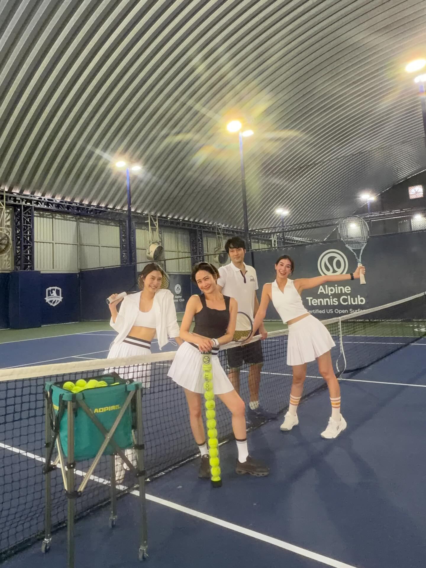 มิว - นิษฐา จิรยั่งยืน