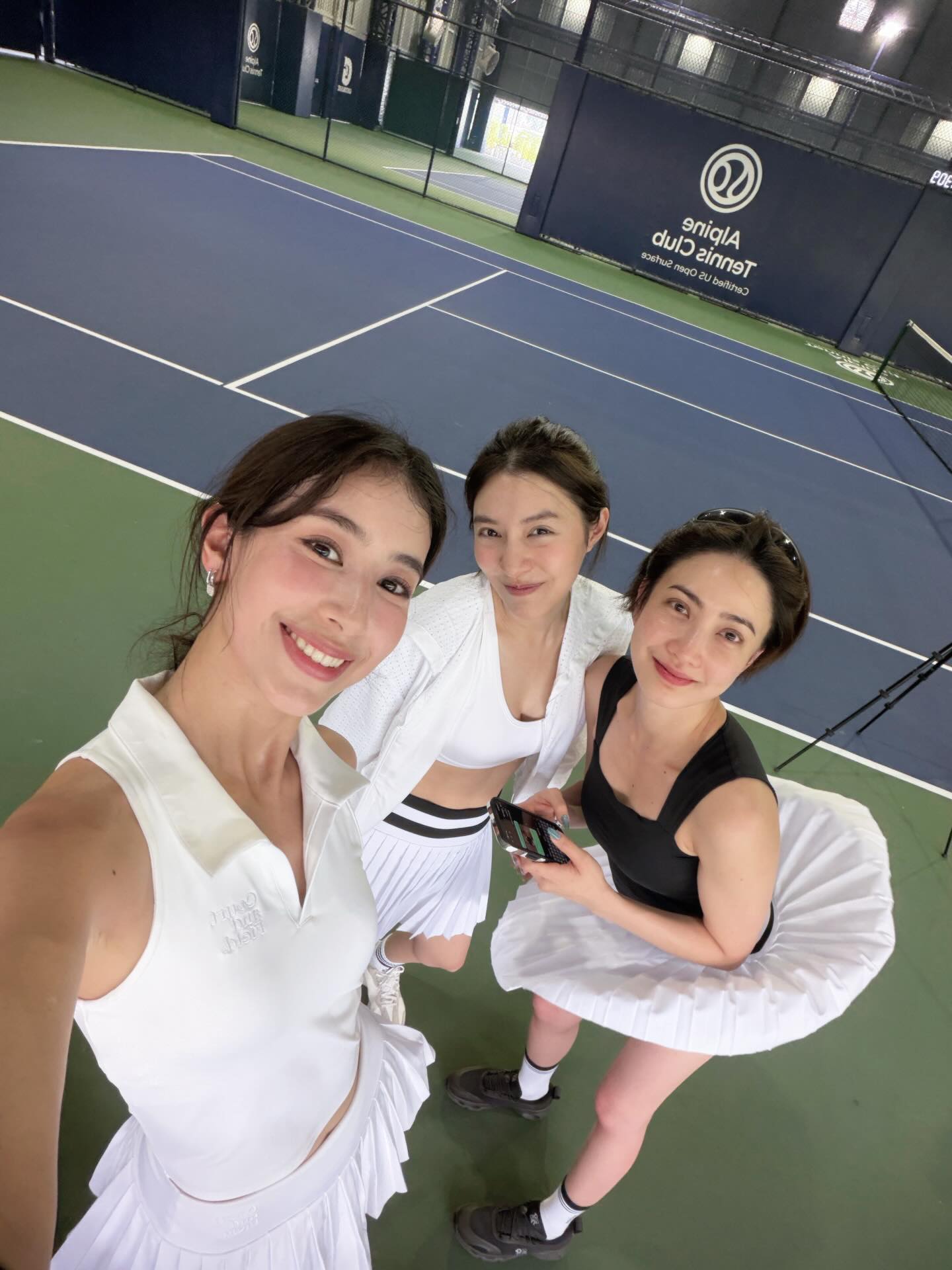 มิว - นิษฐา จิรยั่งยืน