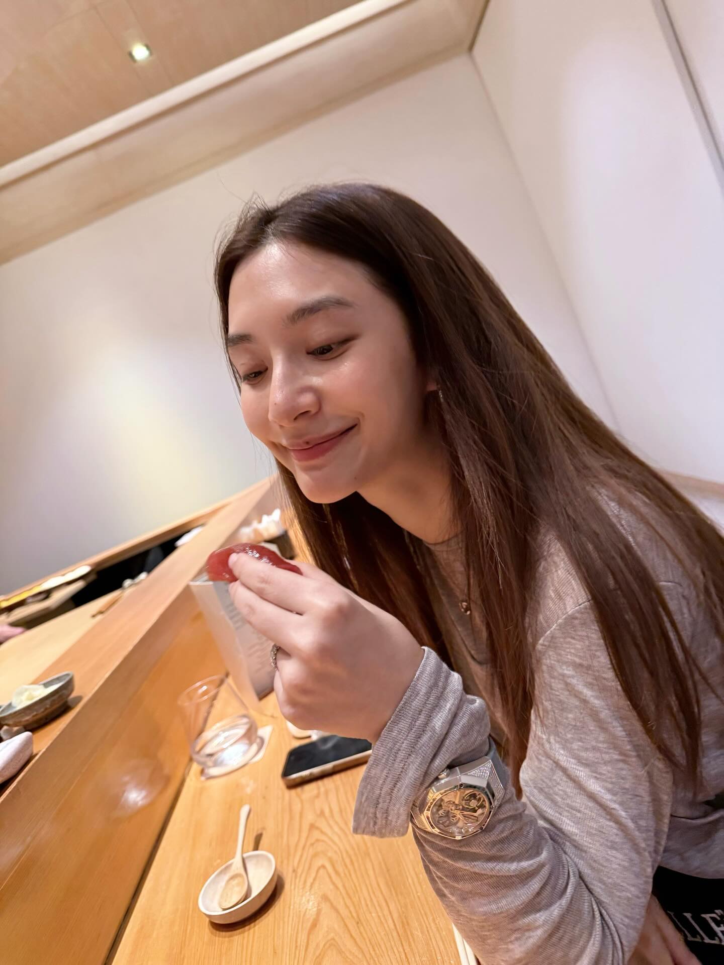 มิว - นิษฐา จิรยั่งยืน