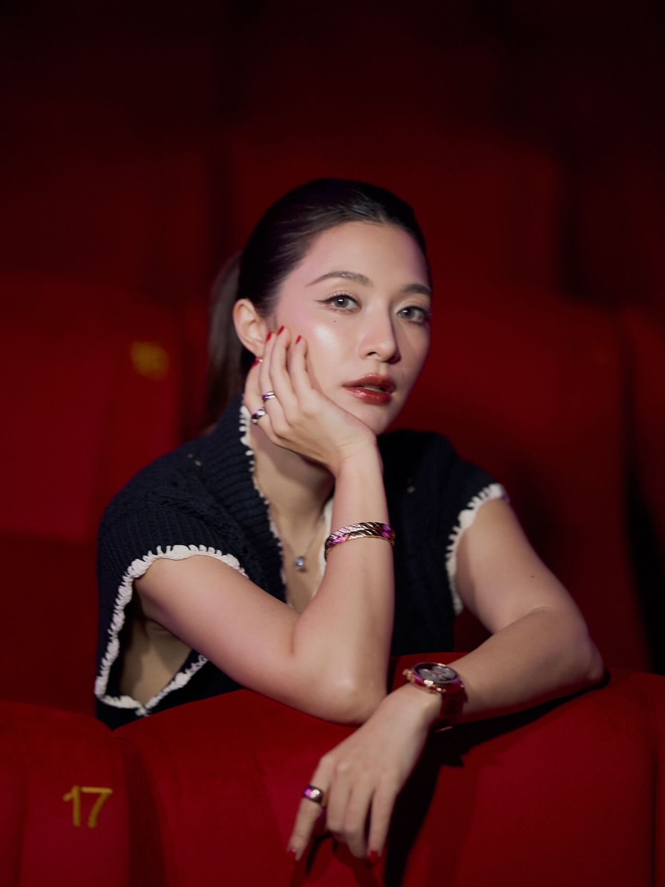 มิว - นิษฐา จิรยั่งยืน