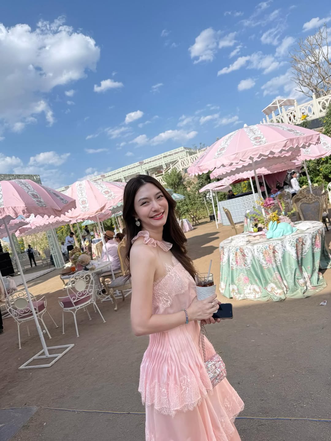 มิว - นิษฐา จิรยั่งยืน