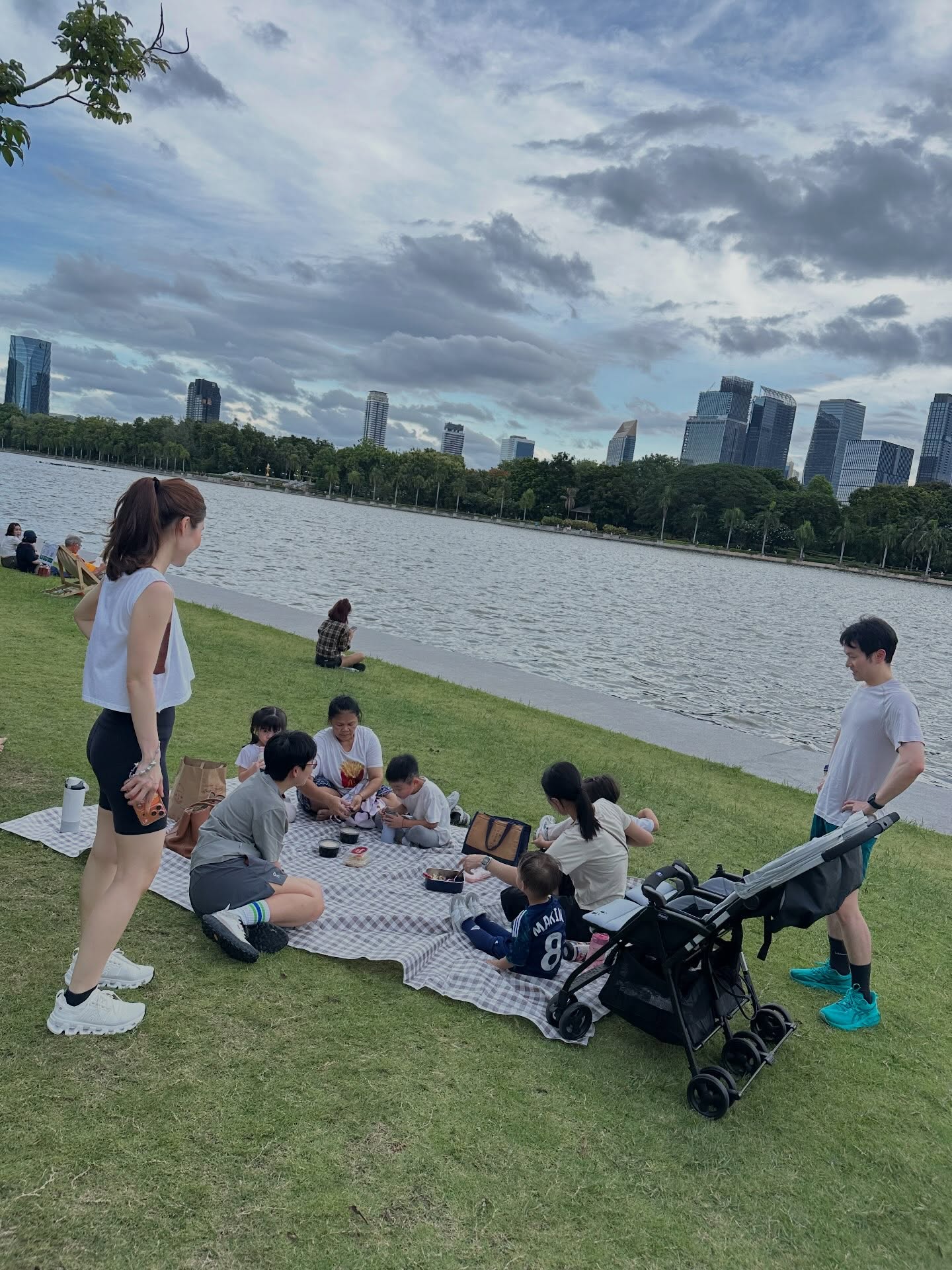 มิว - นิษฐา จิรยั่งยืน