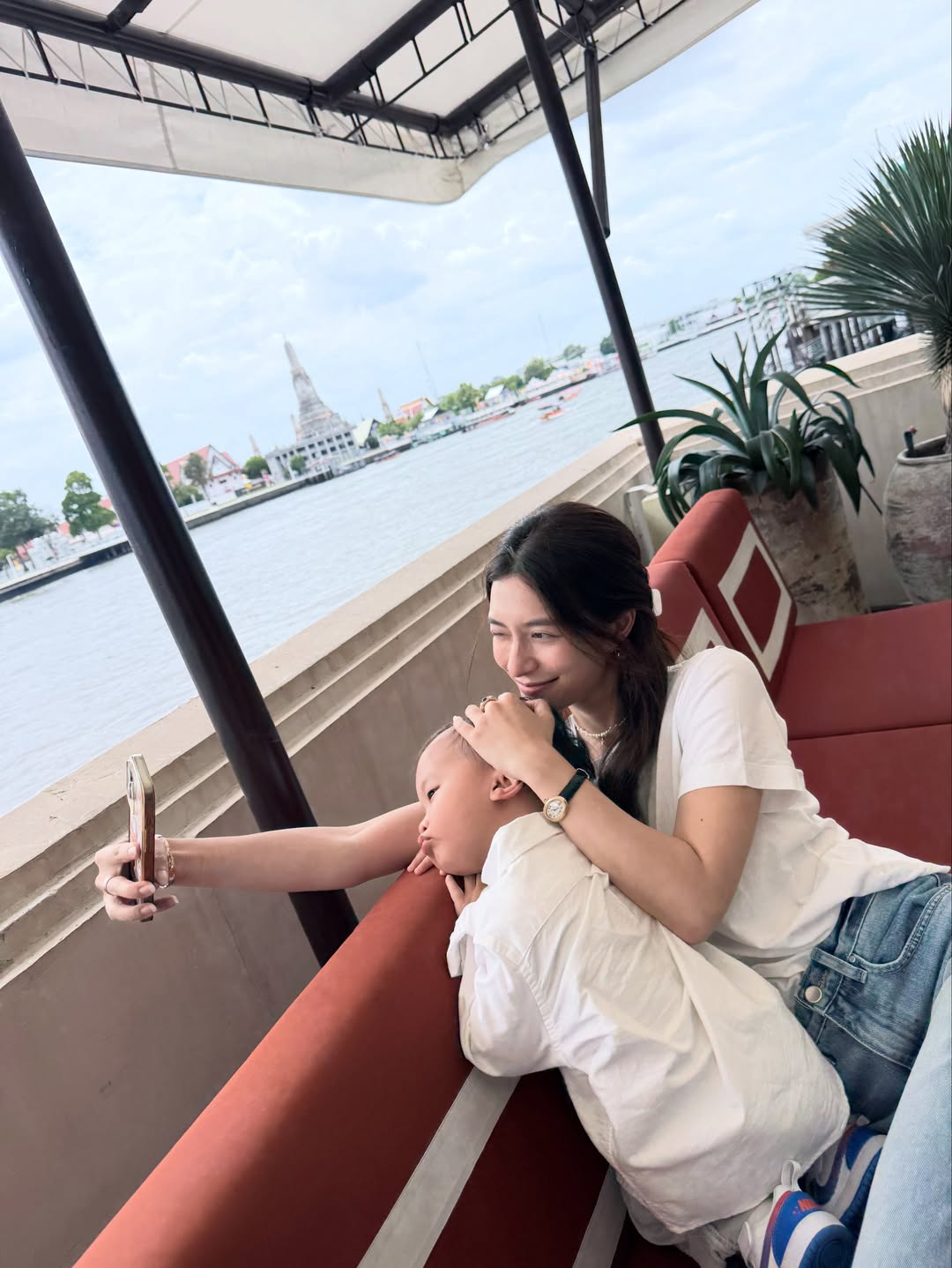 มิว - นิษฐา จิรยั่งยืน