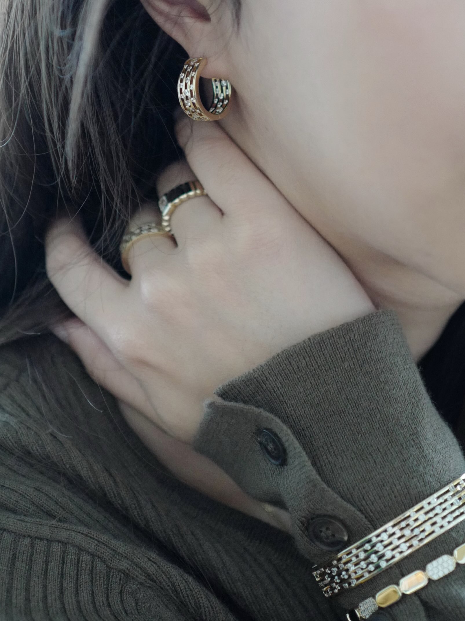 มิว - นิษฐา จิรยั่งยืน