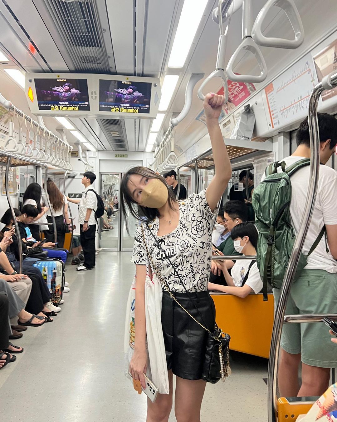 ออม - สุชาร์ มานะยิ่ง