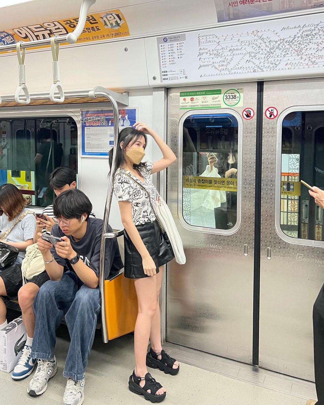 ออม - สุชาร์ มานะยิ่ง