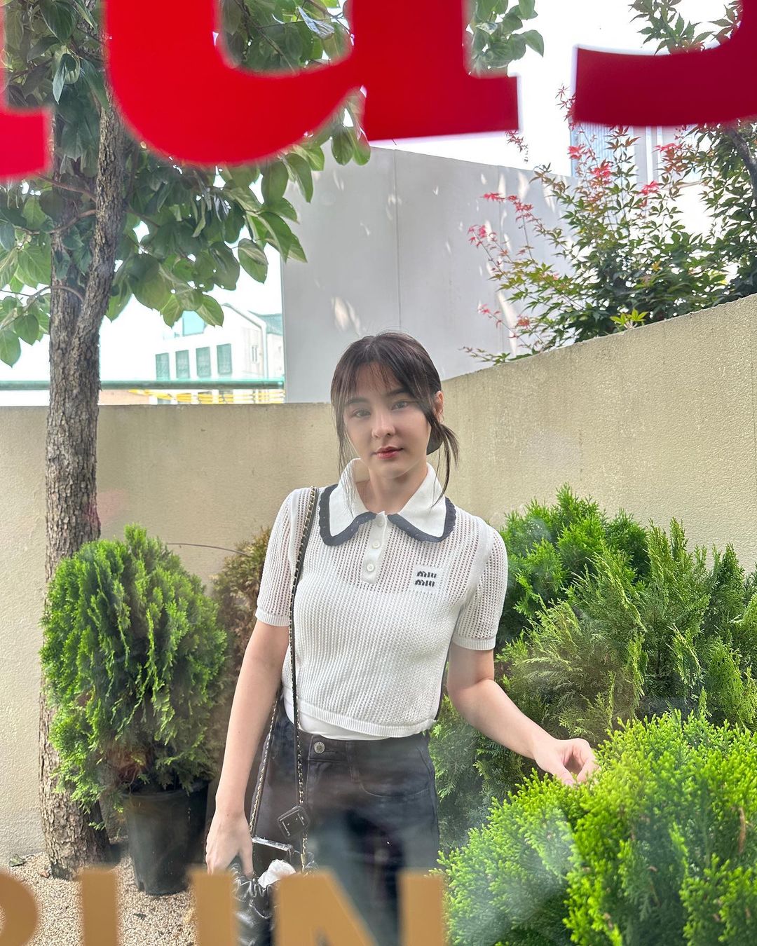 ออม - สุชาร์ มานะยิ่ง