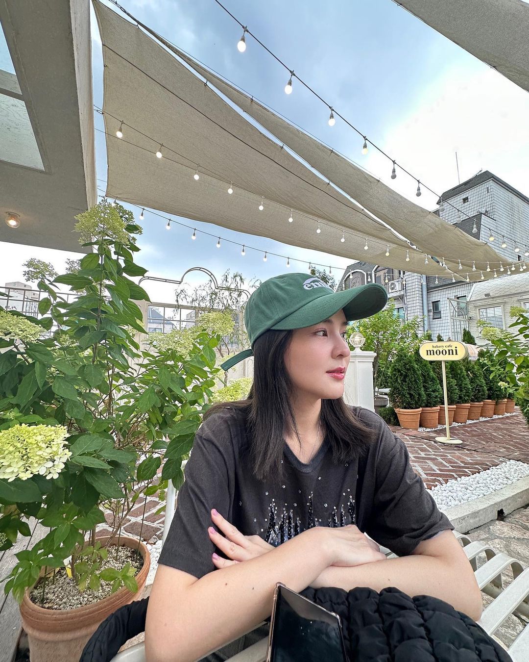 ออม - สุชาร์ มานะยิ่ง