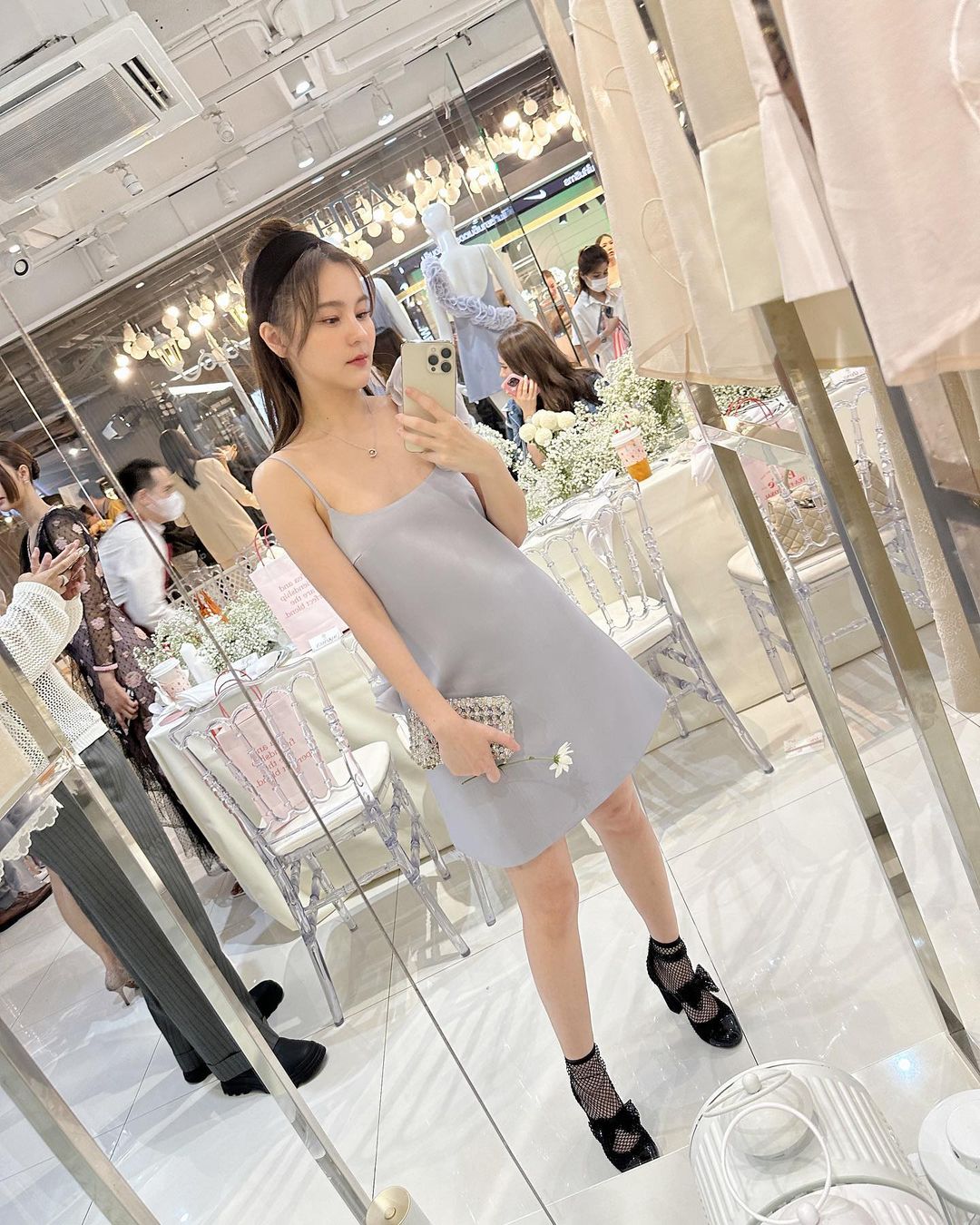 ออม - สุชาร์ มานะยิ่ง