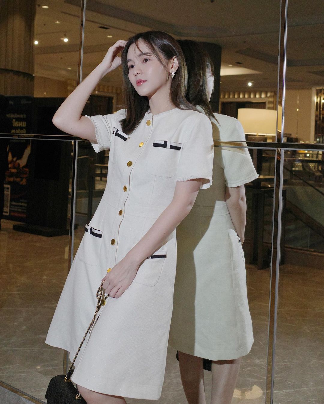 ออม - สุชาร์ มานะยิ่ง