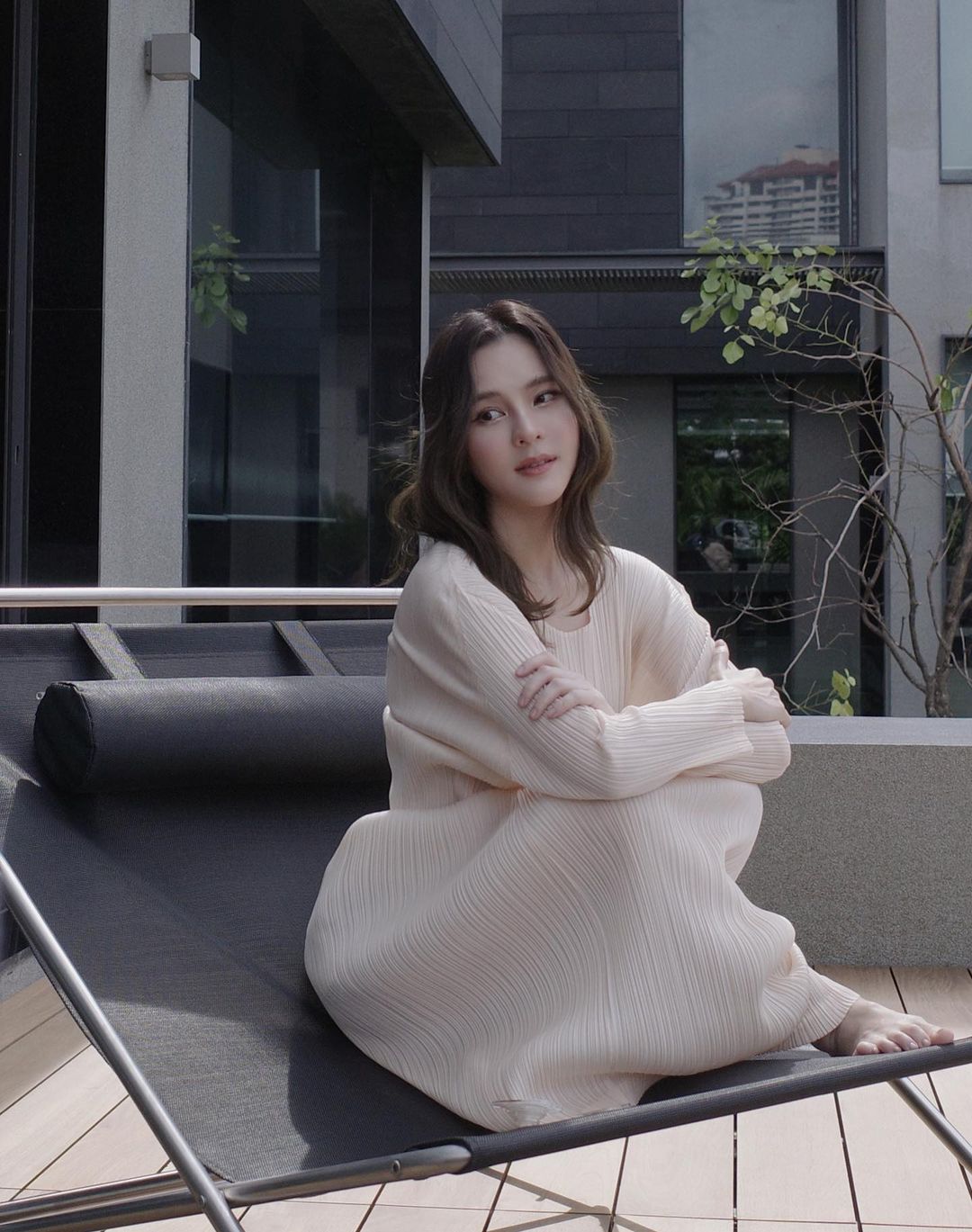 ออม - สุชาร์ มานะยิ่ง