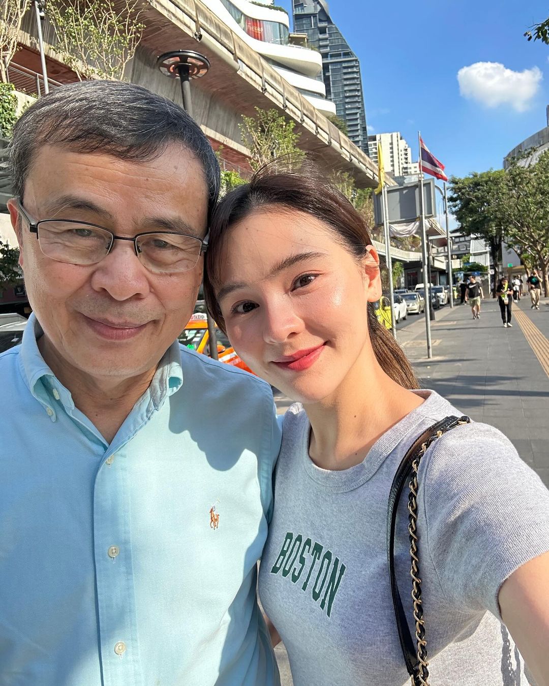 ออม - สุชาร์ มานะยิ่ง