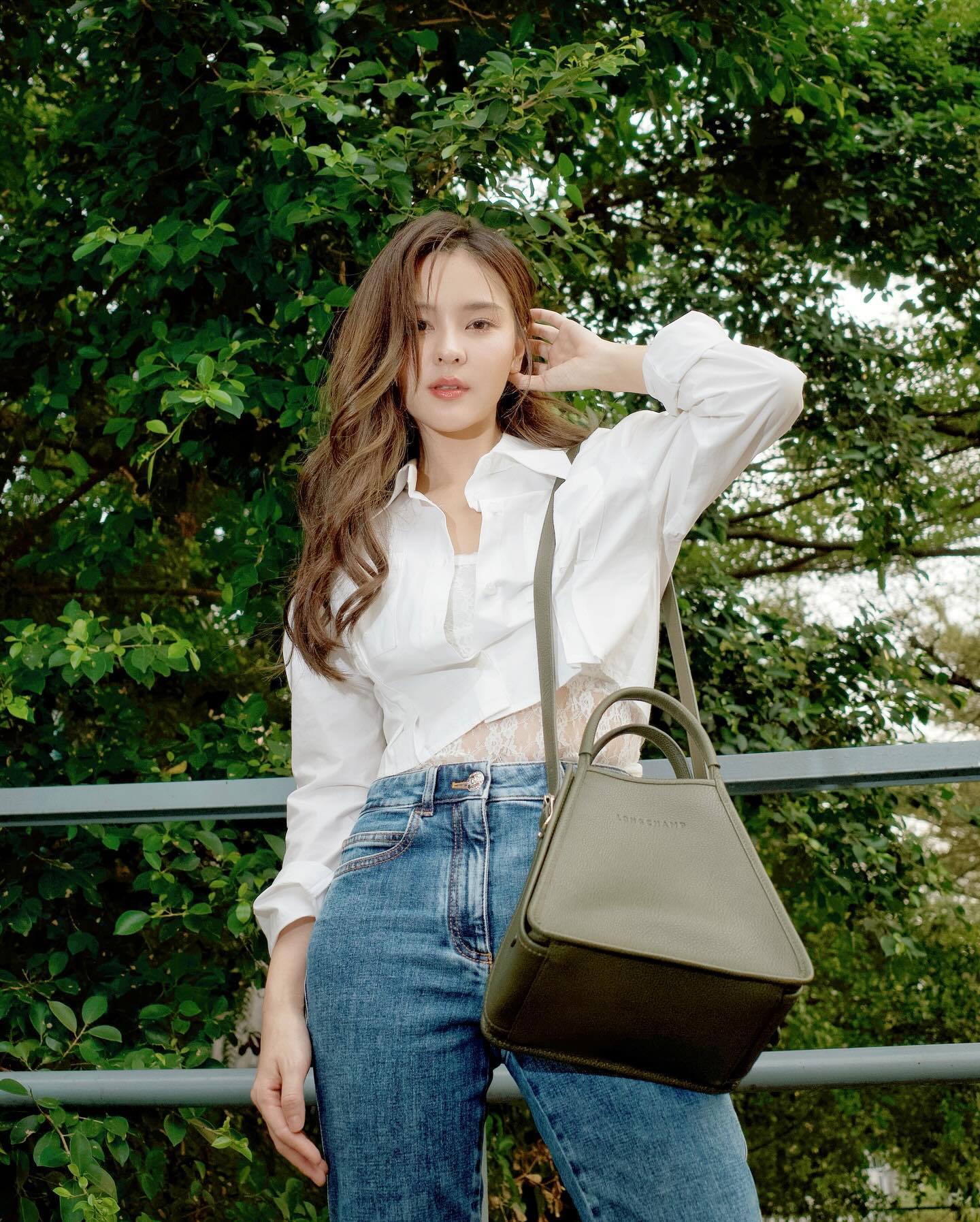ออม - สุชาร์ มานะยิ่ง