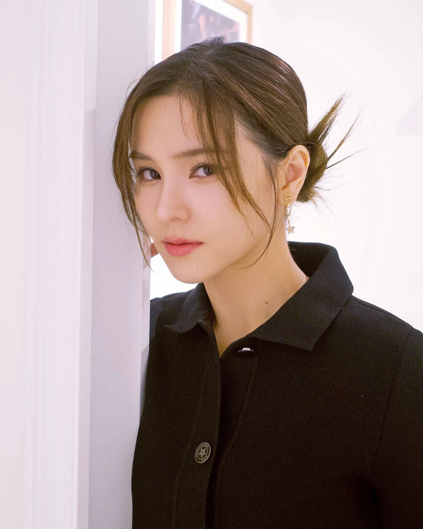 ออม - สุชาร์ มานะยิ่ง
