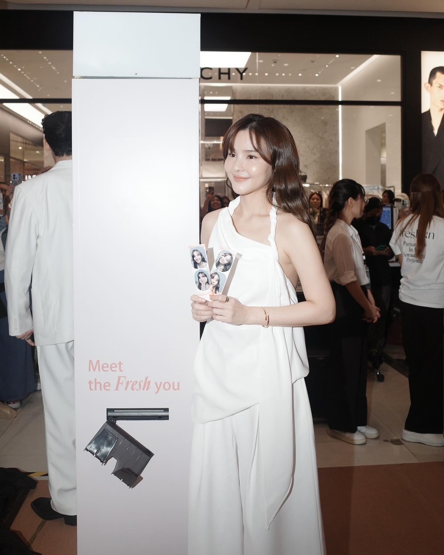 ออม - สุชาร์ มานะยิ่ง