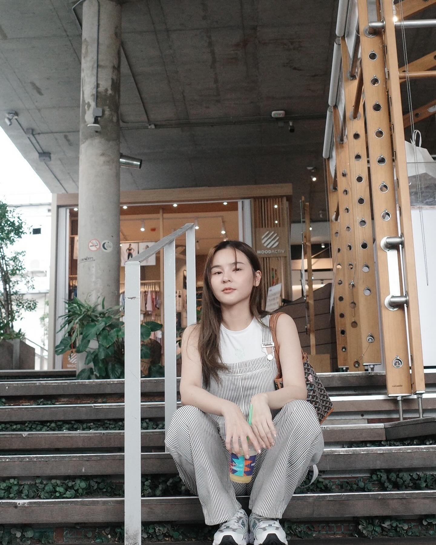 ออม - สุชาร์ มานะยิ่ง