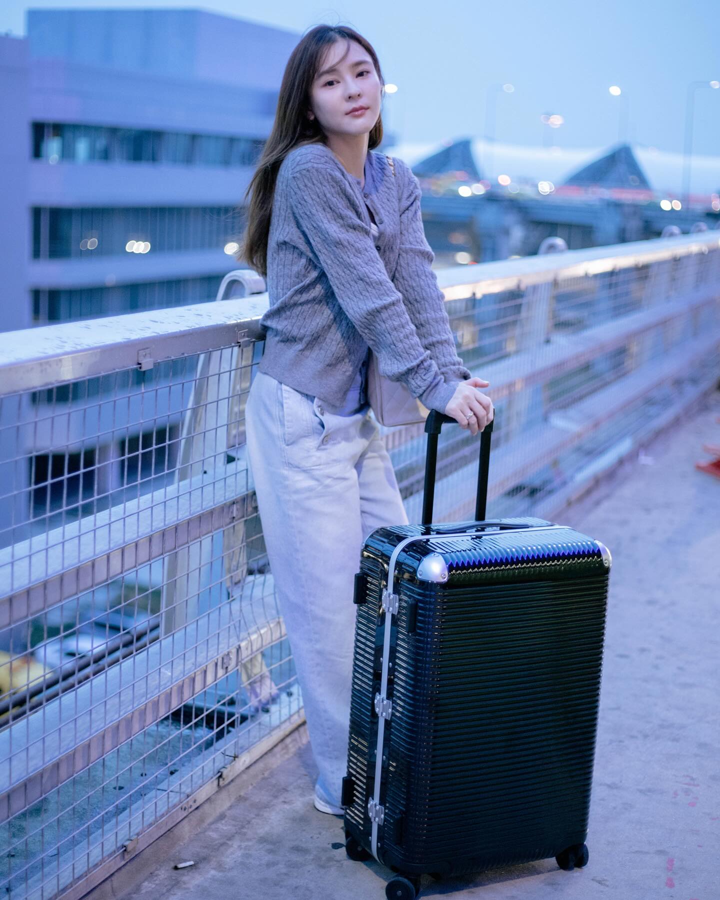 ออม - สุชาร์ มานะยิ่ง