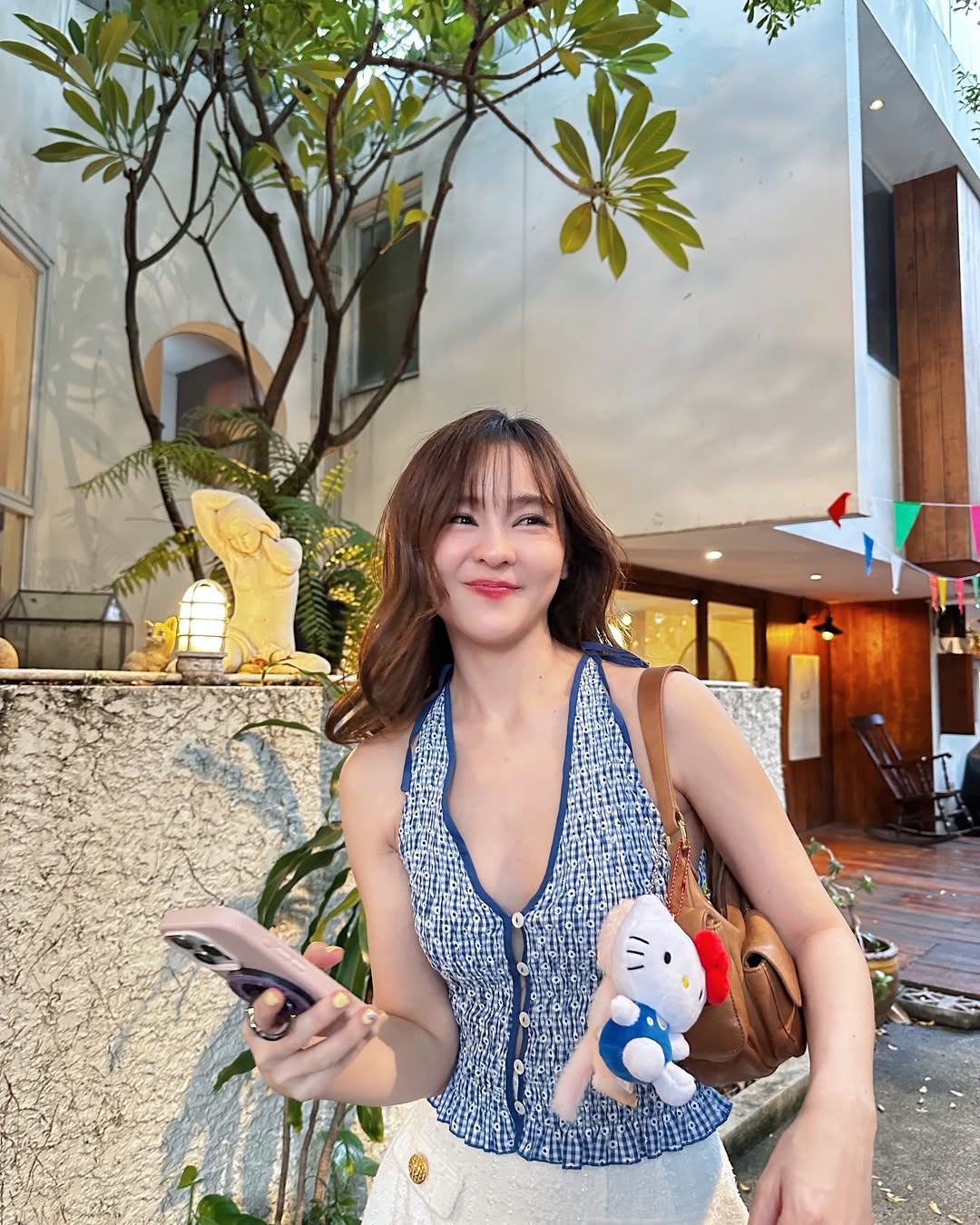 ออม - สุชาร์ มานะยิ่ง