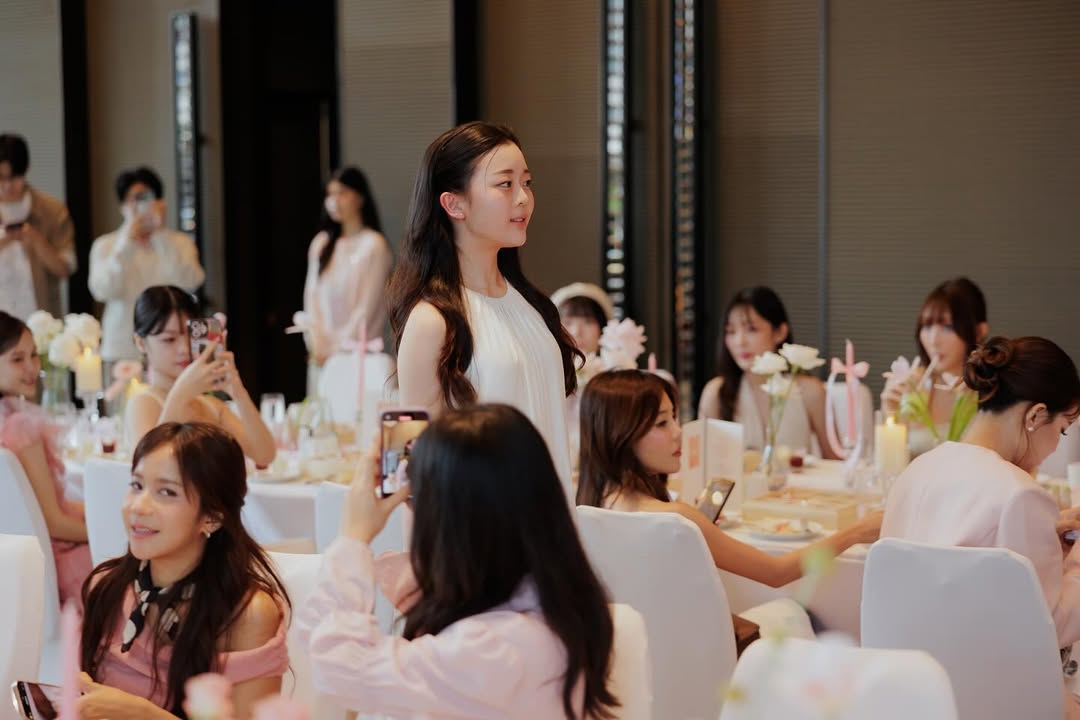 ออม - สุชาร์ มานะยิ่ง