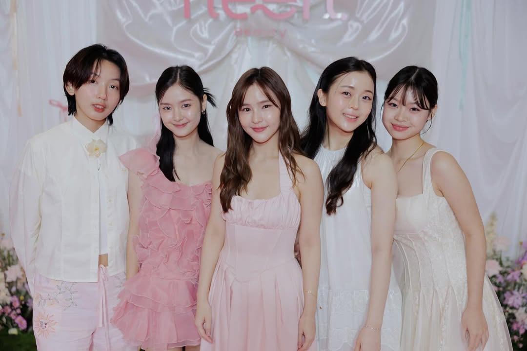 ออม - สุชาร์ มานะยิ่ง