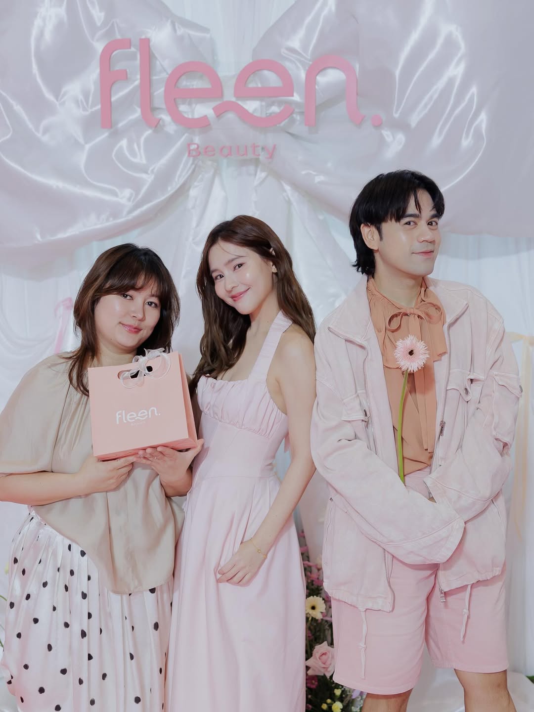 ออม - สุชาร์ มานะยิ่ง