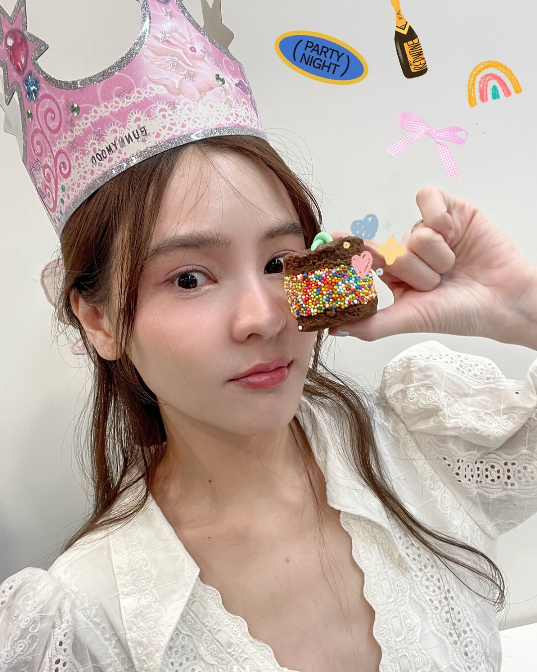 ออม - สุชาร์ มานะยิ่ง