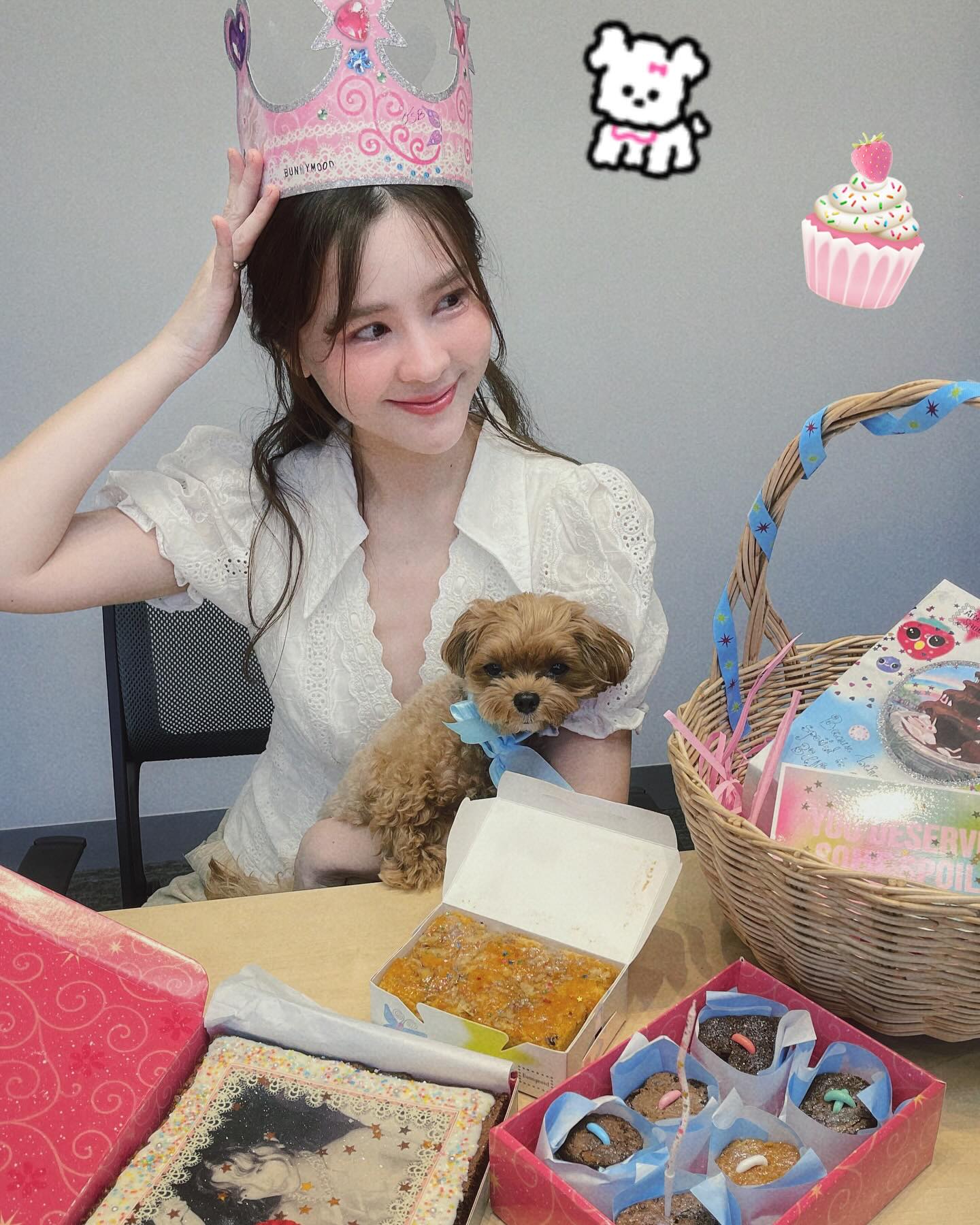 ออม - สุชาร์ มานะยิ่ง