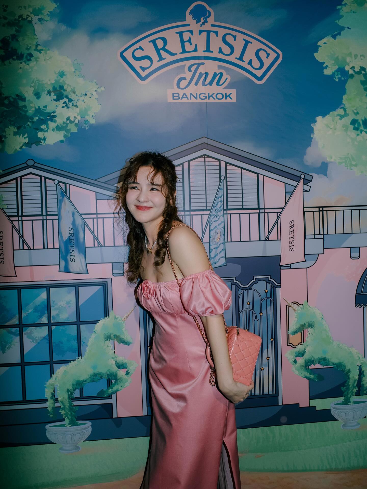 ออม - สุชาร์ มานะยิ่ง