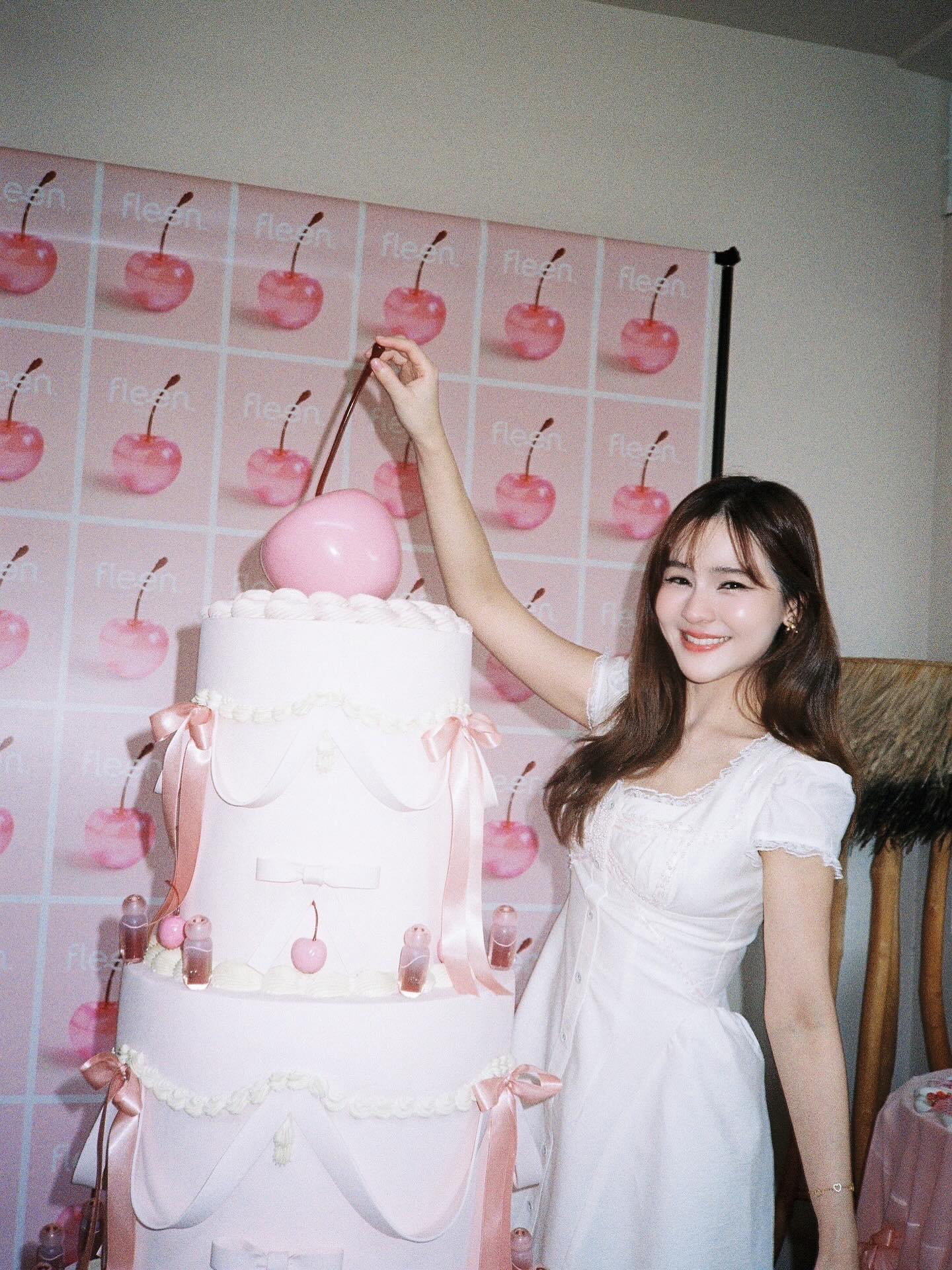 ออม - สุชาร์ มานะยิ่ง