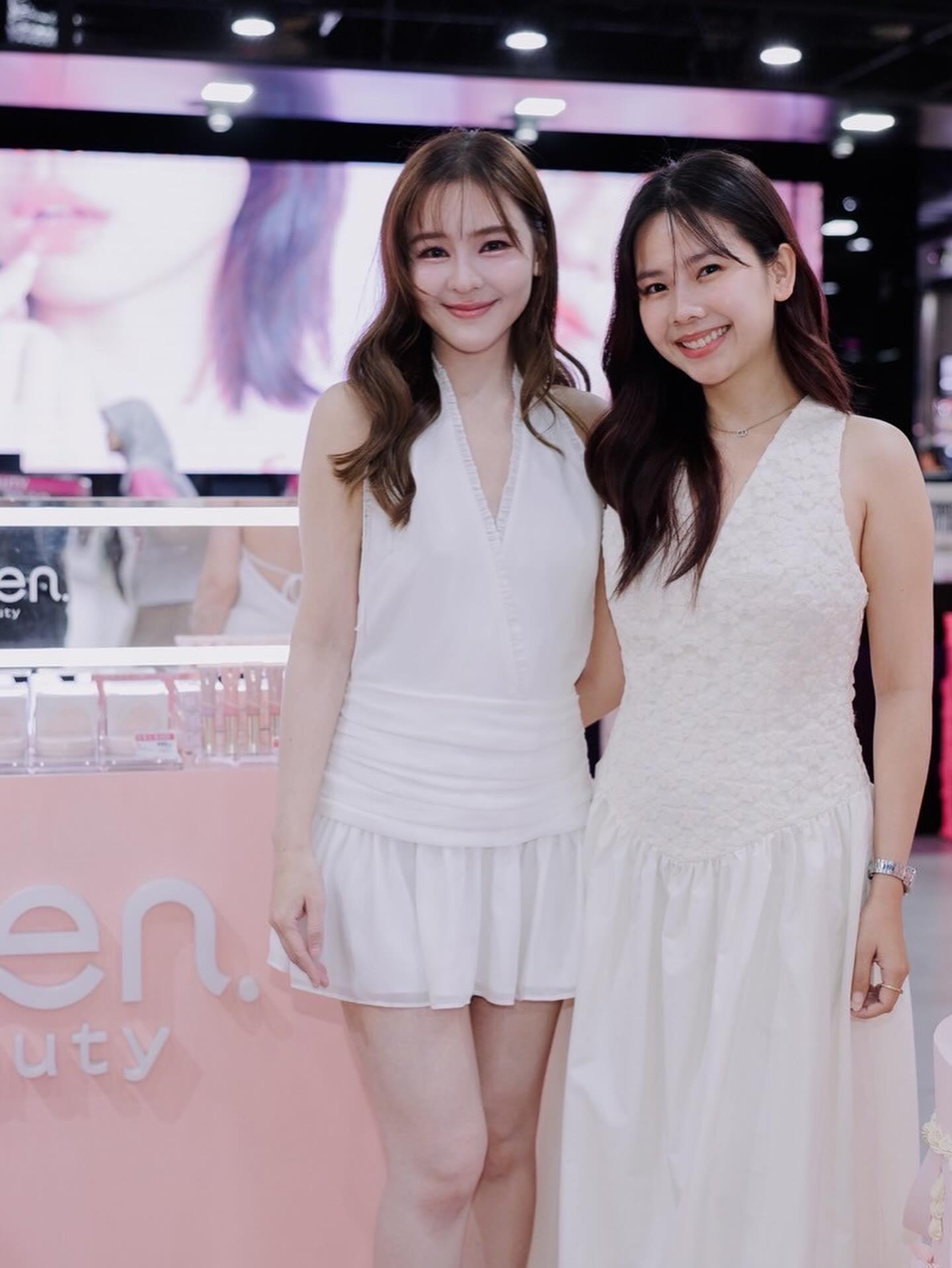 ออม - สุชาร์ มานะยิ่ง
