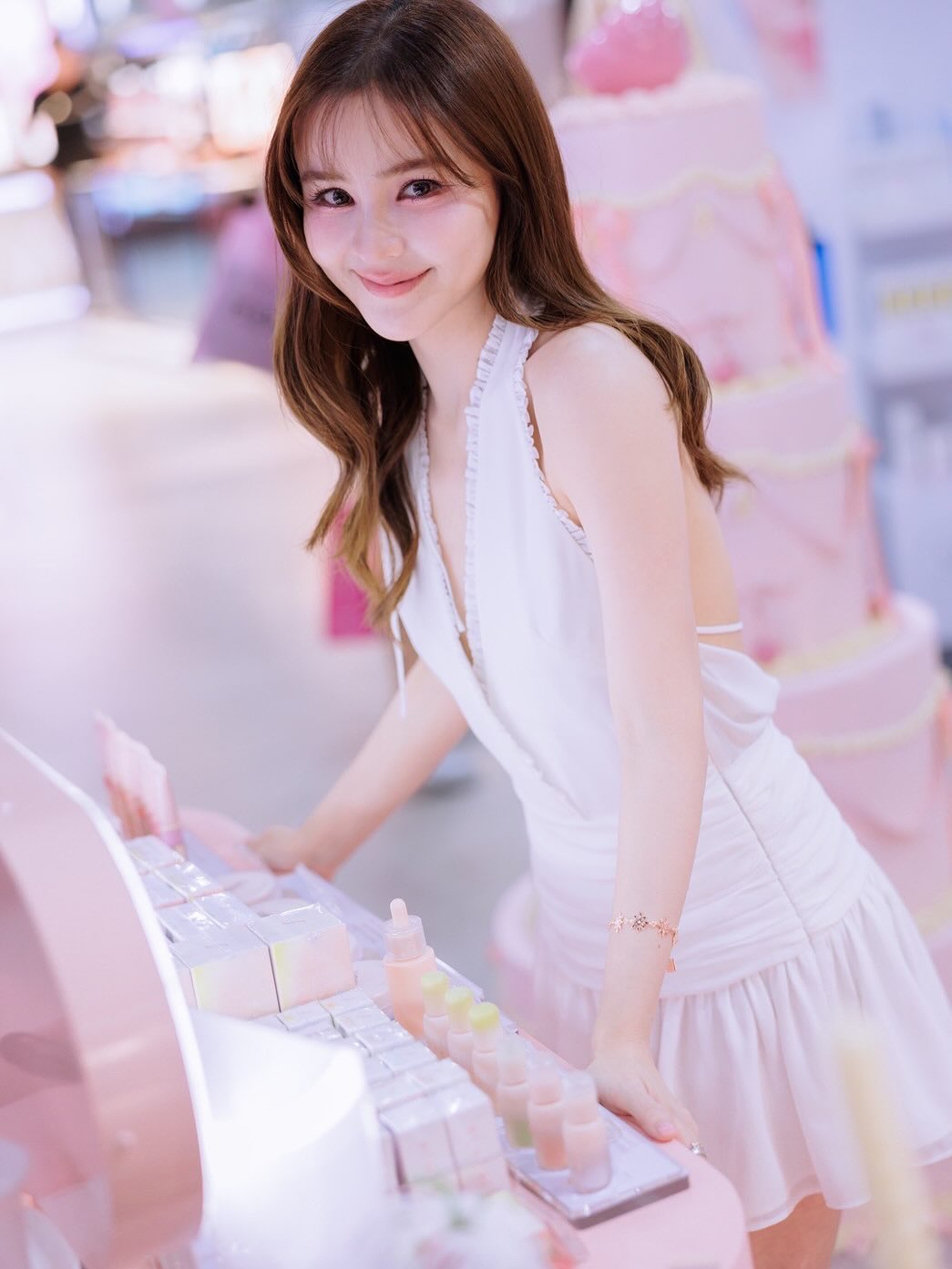 ออม - สุชาร์ มานะยิ่ง