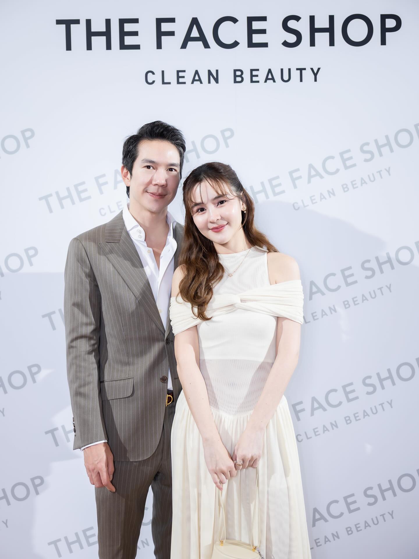 ออม - สุชาร์ มานะยิ่ง