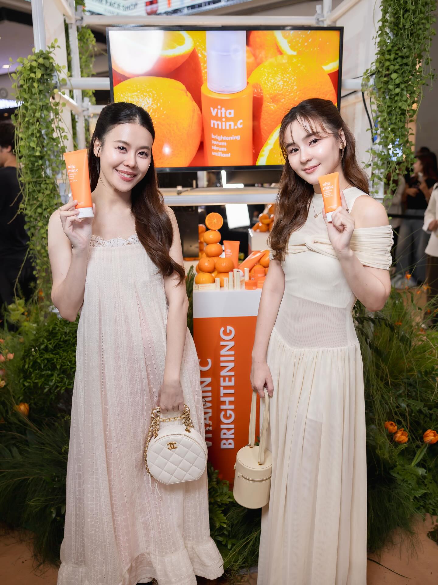 ออม - สุชาร์ มานะยิ่ง