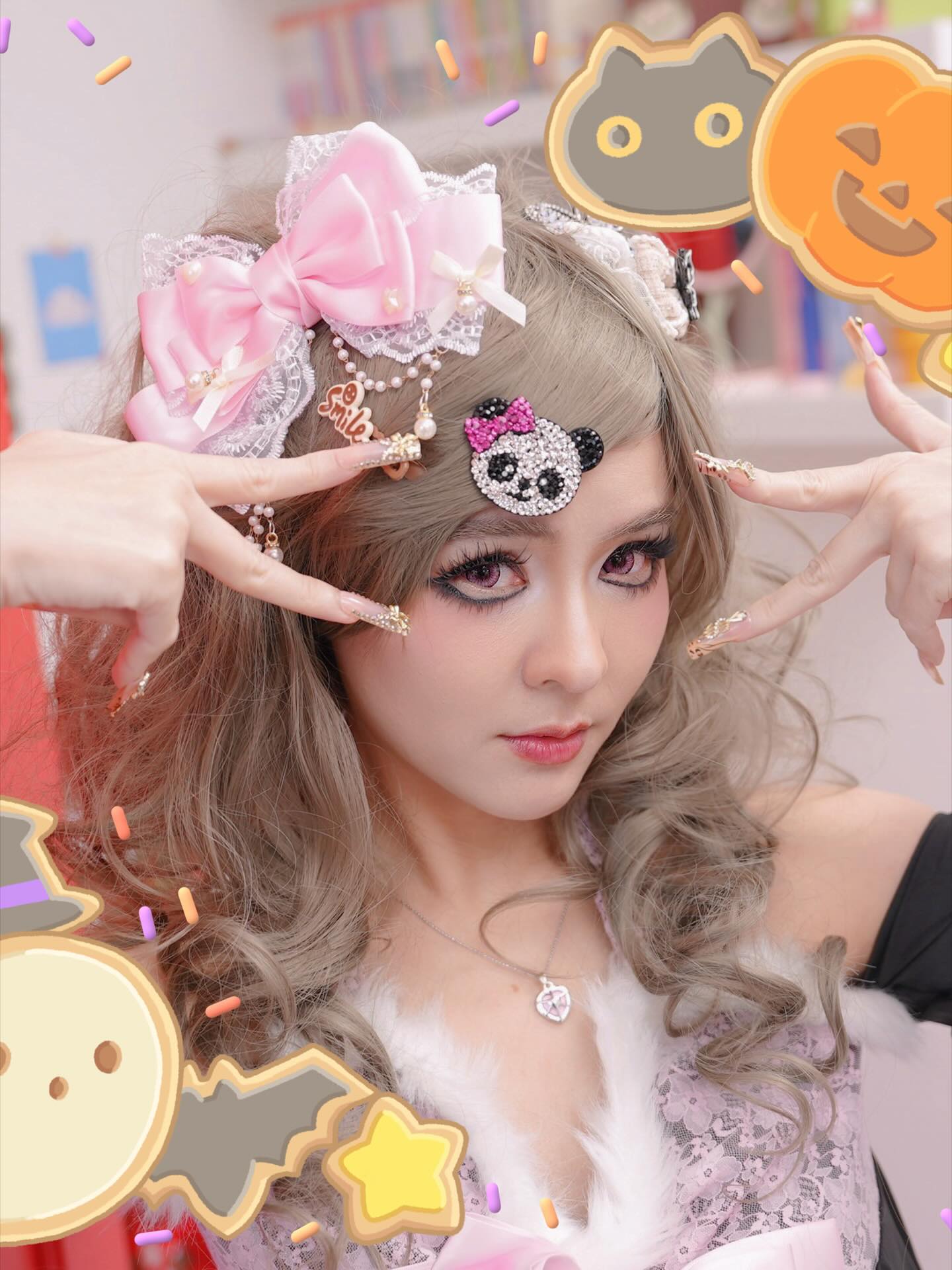 ออม - สุชาร์ มานะยิ่ง