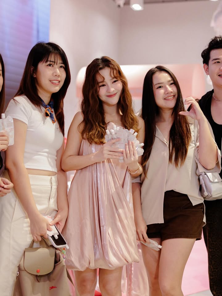 ออม - สุชาร์ มานะยิ่ง