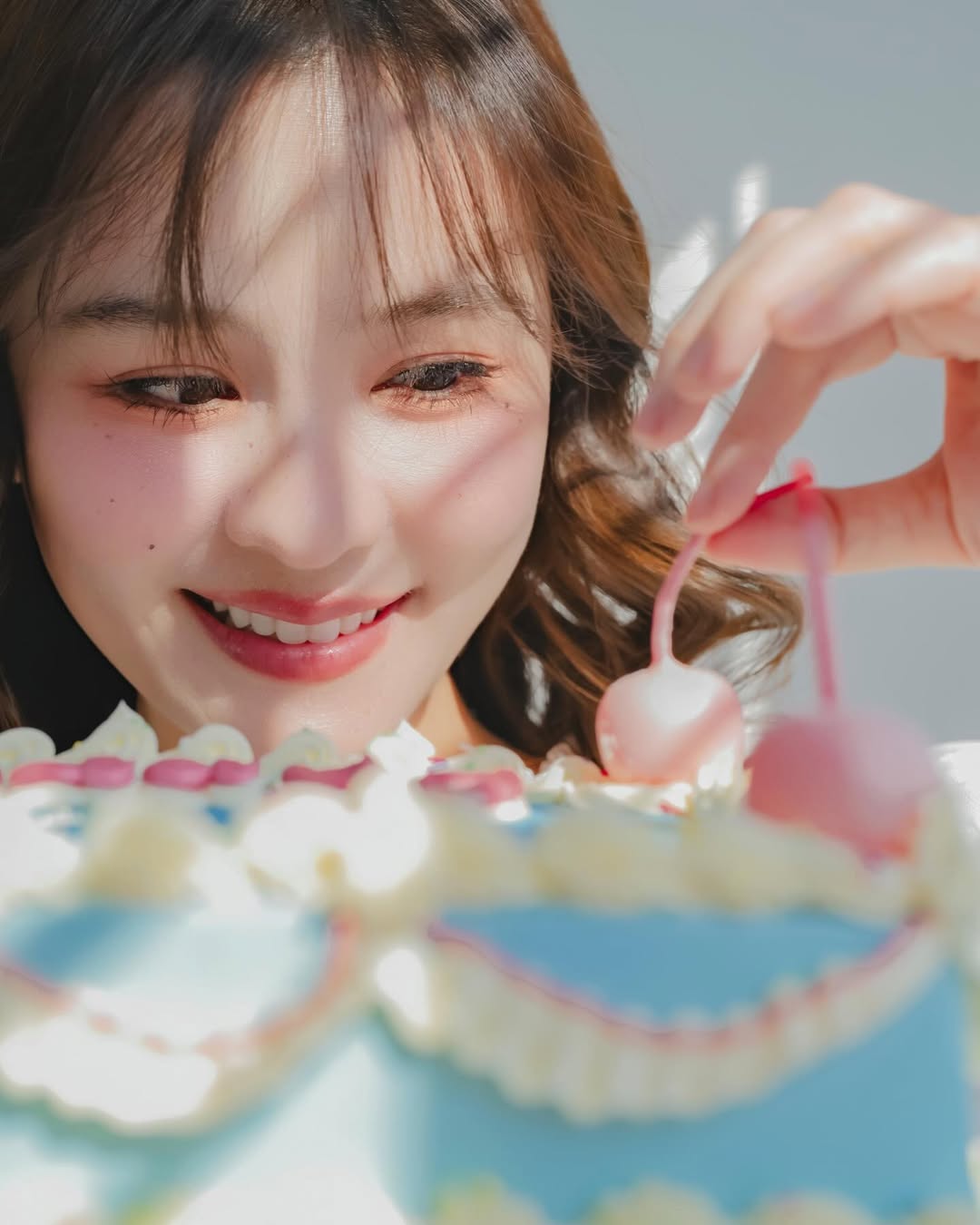 ออม - สุชาร์ มานะยิ่ง