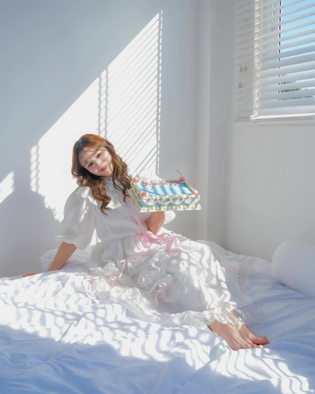 ออม - สุชาร์ มานะยิ่ง