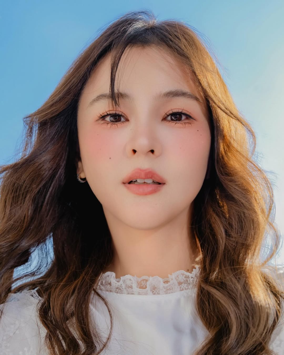 ออม - สุชาร์ มานะยิ่ง