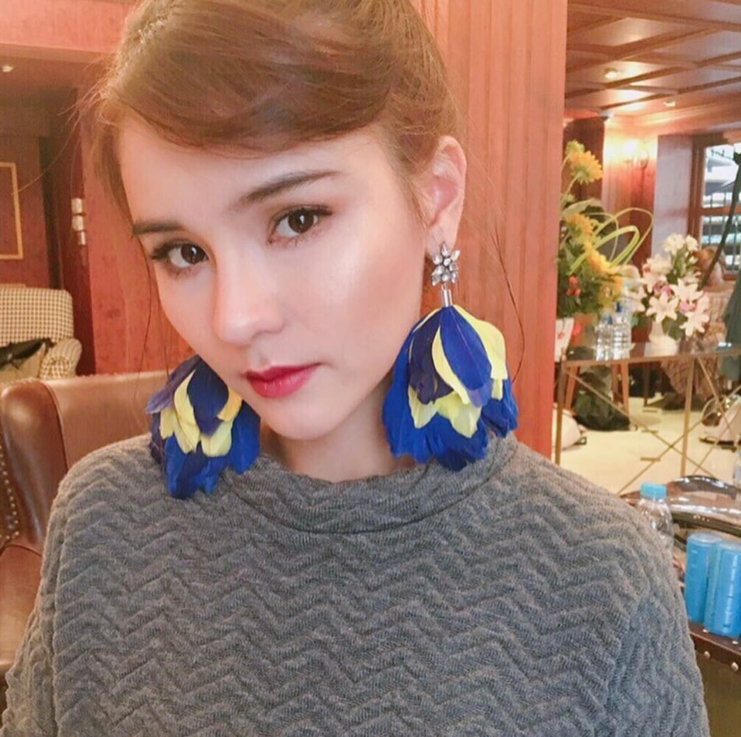 ออม - สุชาร์ มานะยิ่ง