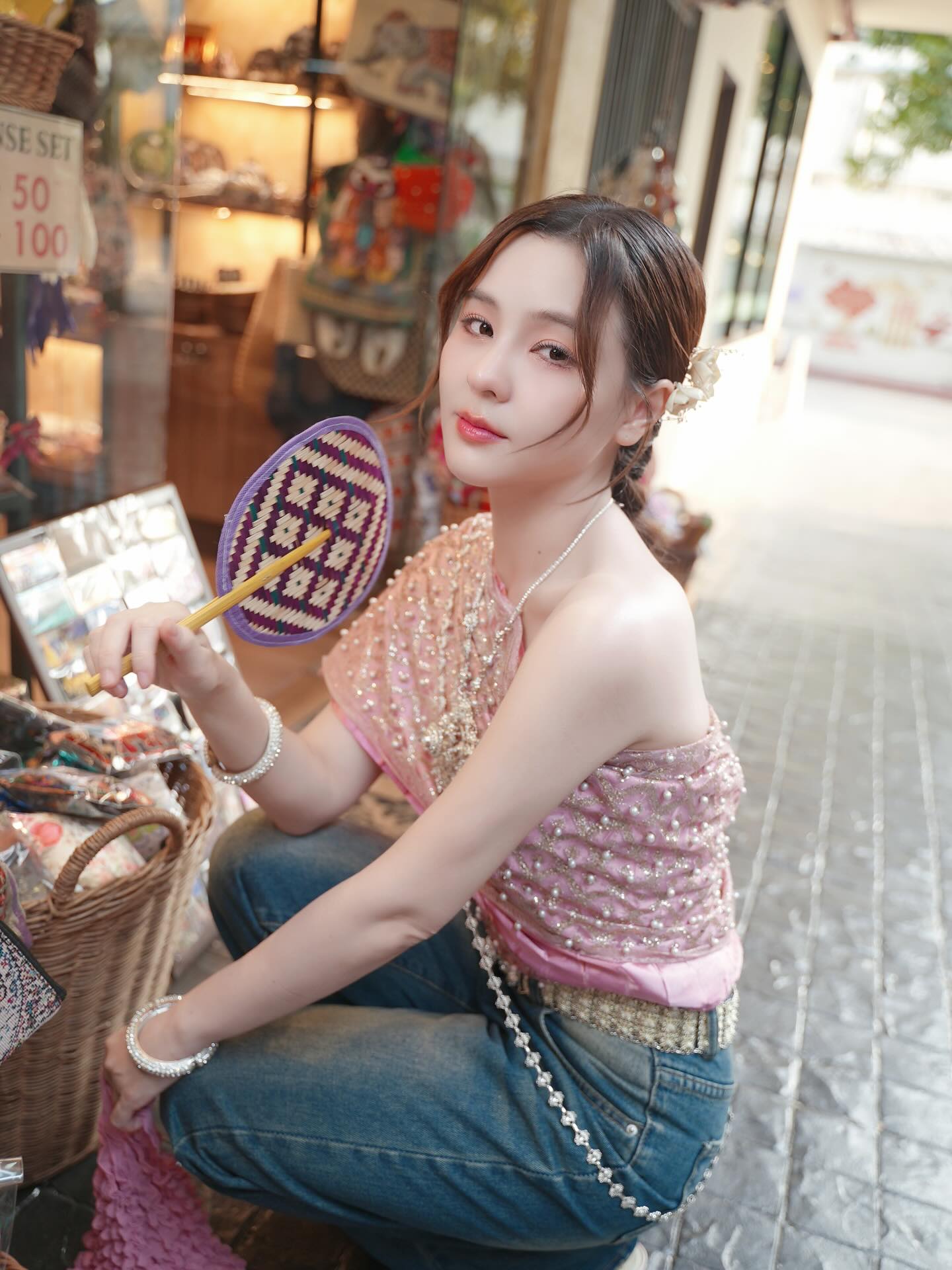 ออม - สุชาร์ มานะยิ่ง