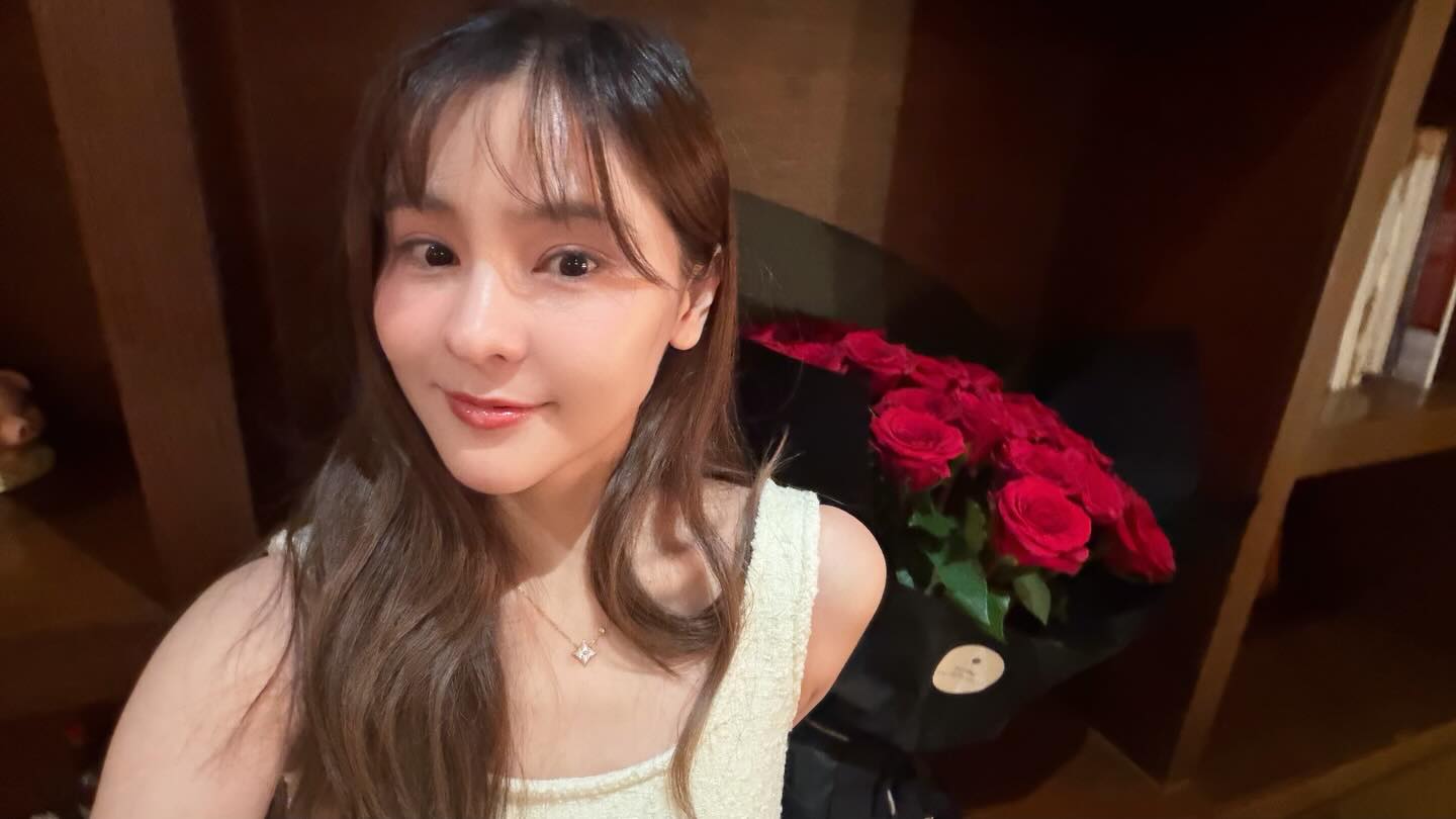 ออม - สุชาร์ มานะยิ่ง