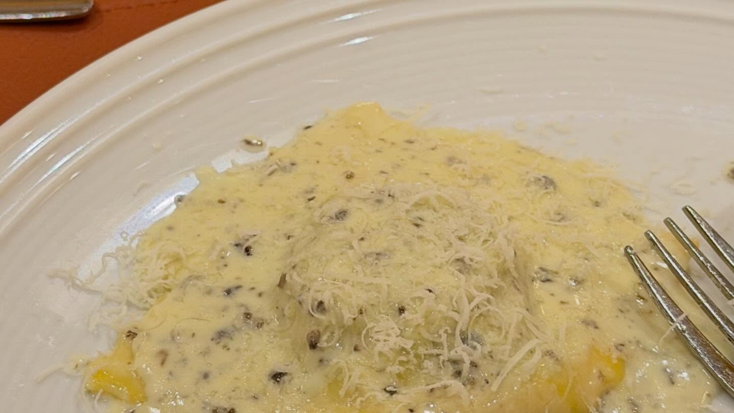 ออม - สุชาร์ มานะยิ่ง