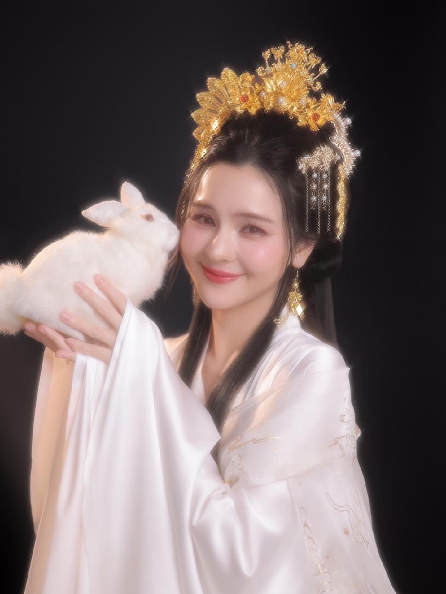 ออม - สุชาร์ มานะยิ่ง