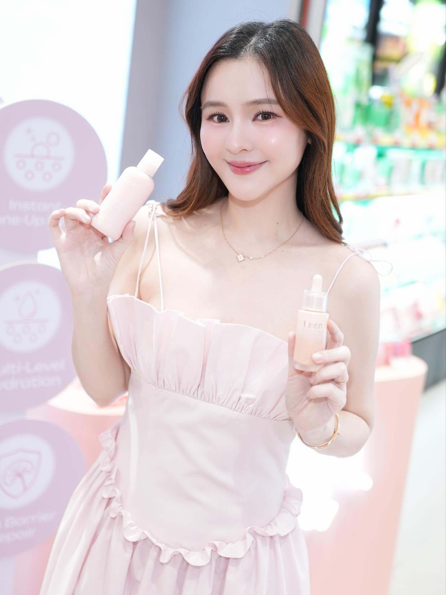 ออม - สุชาร์ มานะยิ่ง