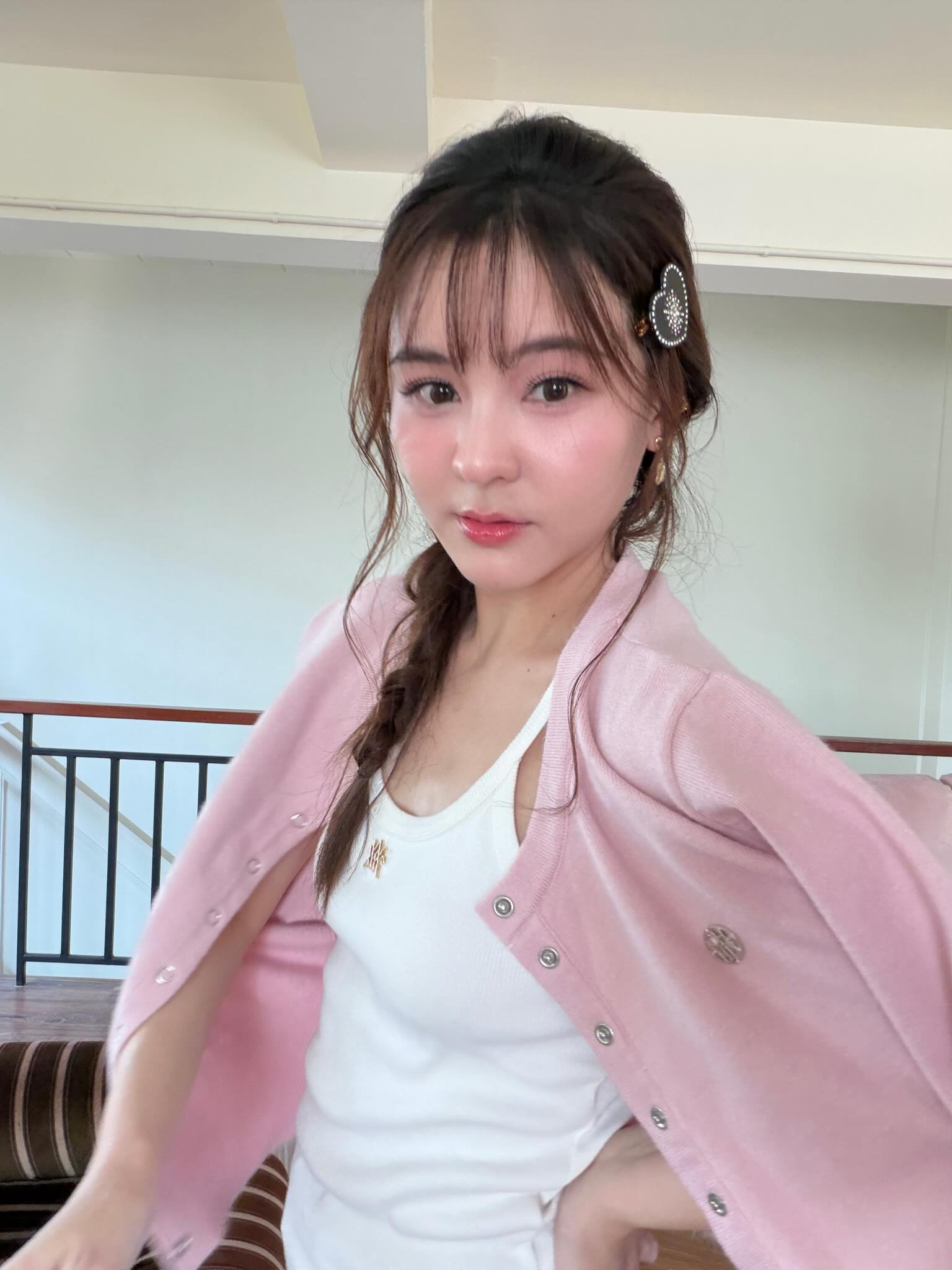 ออม - สุชาร์ มานะยิ่ง
