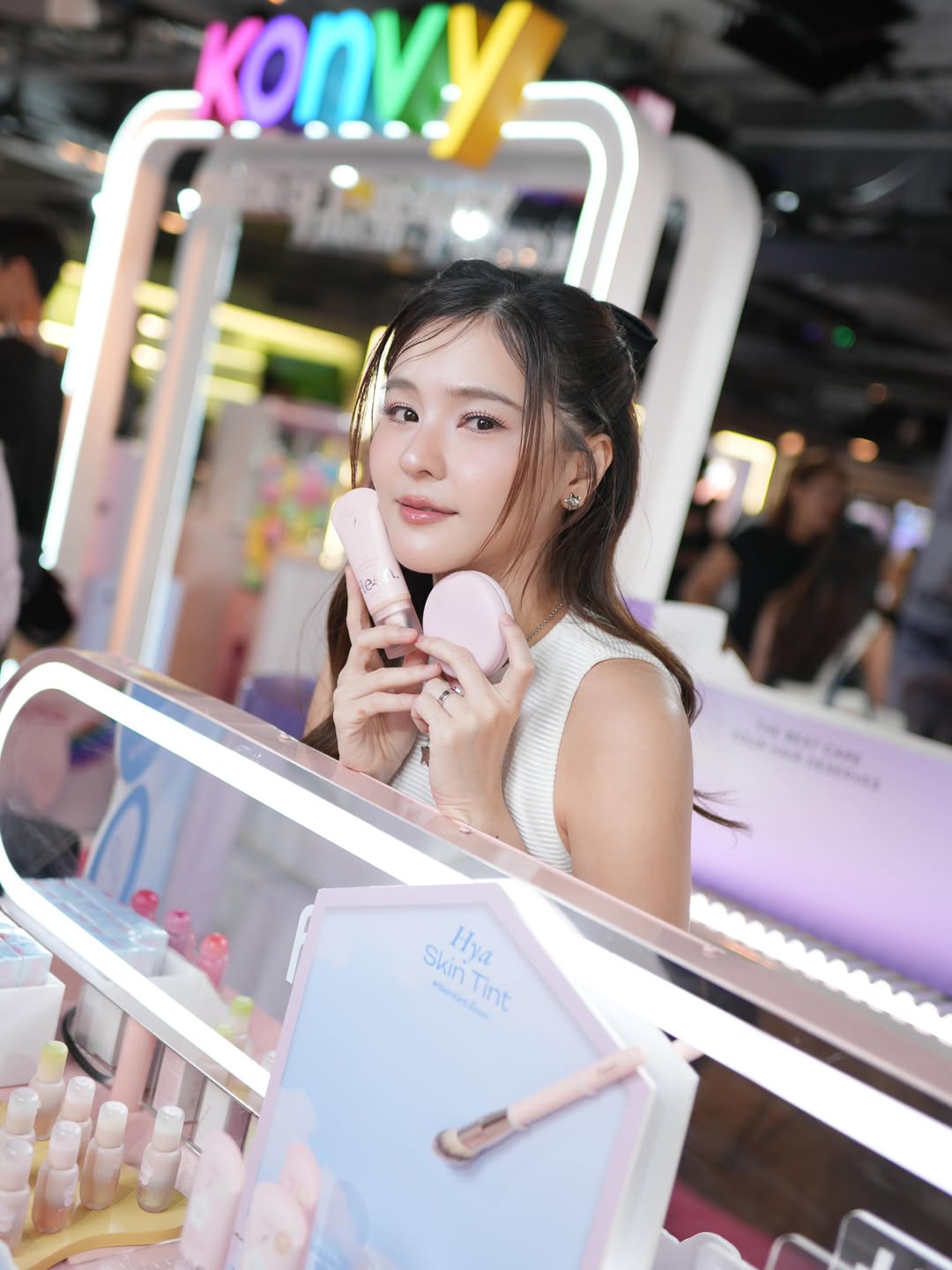 ออม - สุชาร์ มานะยิ่ง